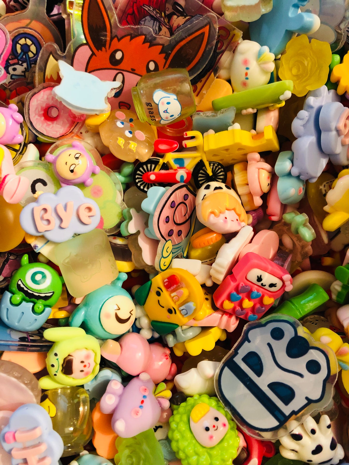 Blind Bags - 10 Charms + minis included!